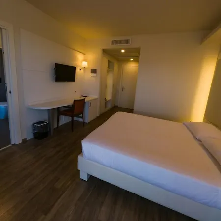 Hotel Sirio - Sure Collection By Western Medolago